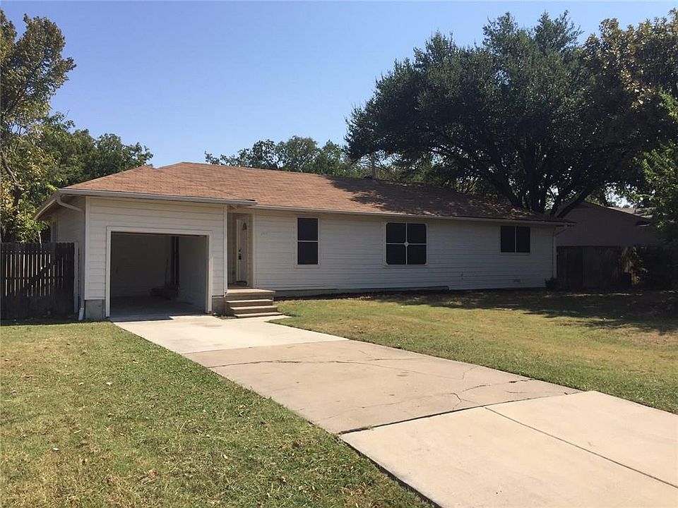 1st image of 202 Parkview Dr