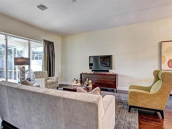 5th image of 10771 Fieldfair Dr