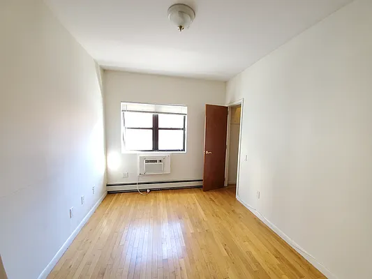 Rented by Astoria Realty | media 1