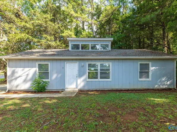 2819 Coosa Cir NW, Huntsville, AL 35810