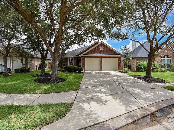 2nd image of 28206 Sweet Oak Ln
