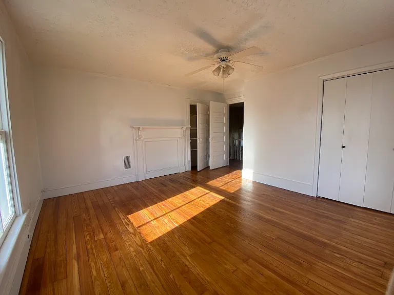 1719 Liberty St — Photo 9