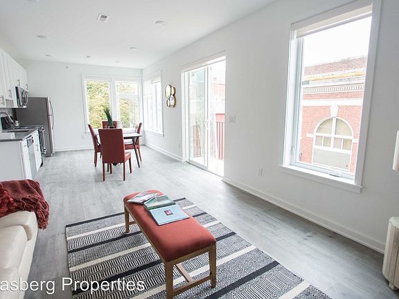 4th image of 1636-54 W Flora St #2