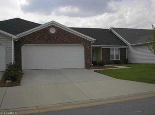 2961 Eagle Point Dr, High Pt, NC 27265