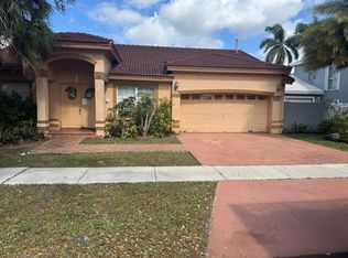 8749 NW 189th Ter, Hialeah, FL 33018