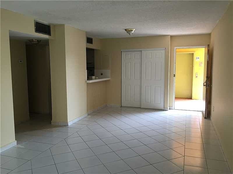 2nd image of 110 Fontainebleau Blvd APT 106