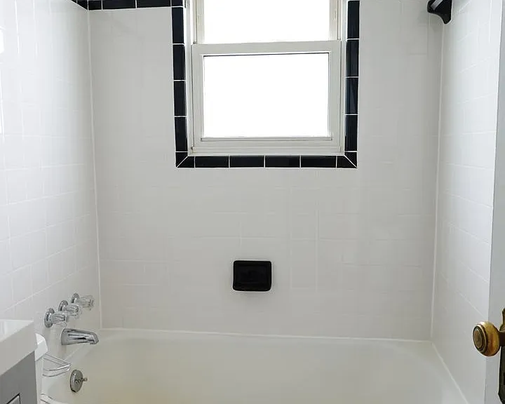 8210 Greenwood Ave — Photo 37