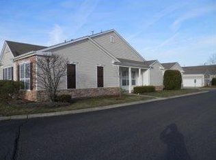 550 Skylark Dr, Monroe Township, NJ 08831