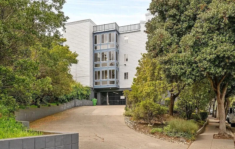 1 bed, 1.0 bath, 682 sqft, $3,300 — Photo 4