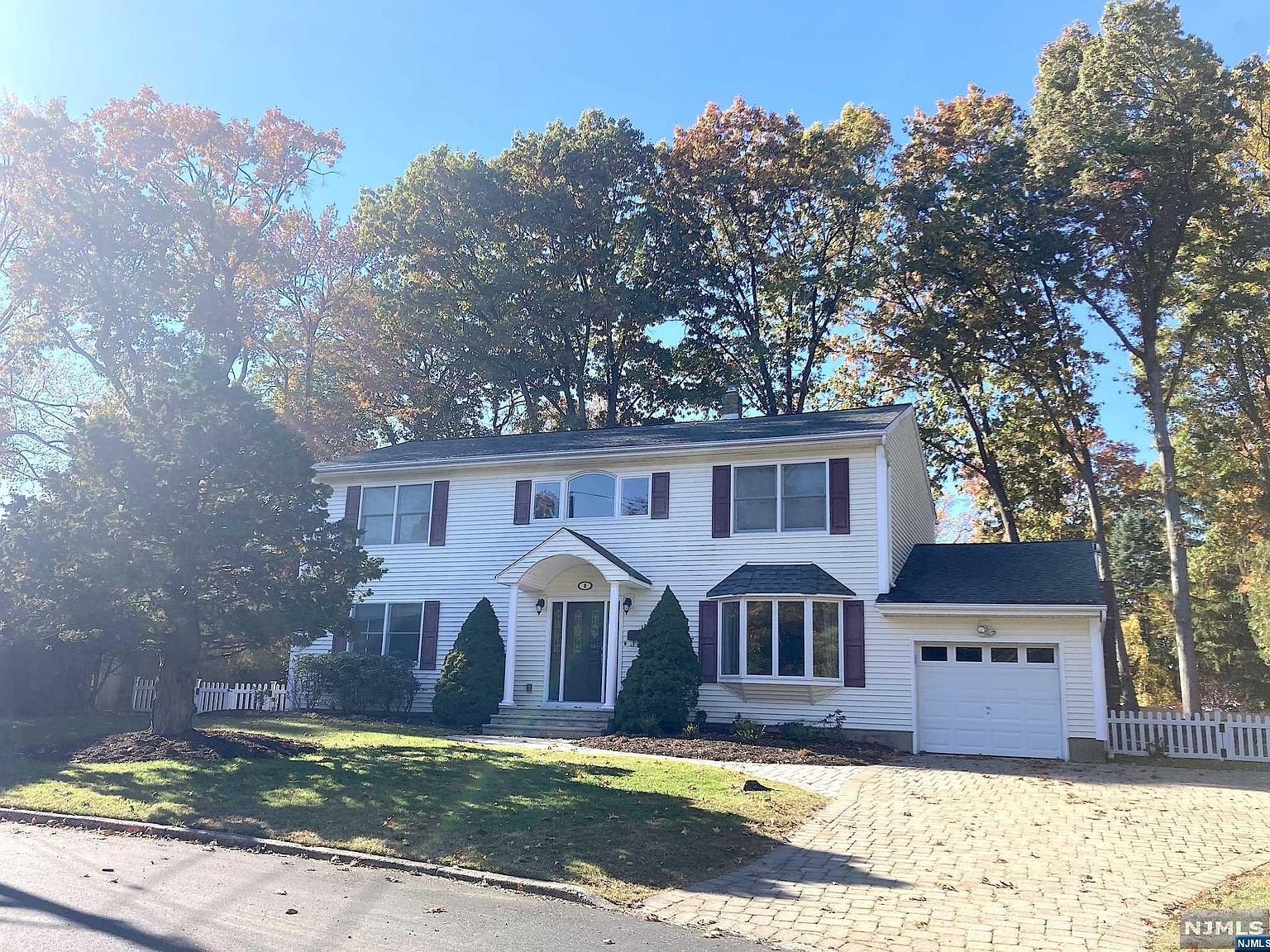 8 Seibert Ct, Park Ridge, NJ 07656 | Zillow