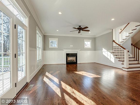 5th image of 108 Dogwood St SW