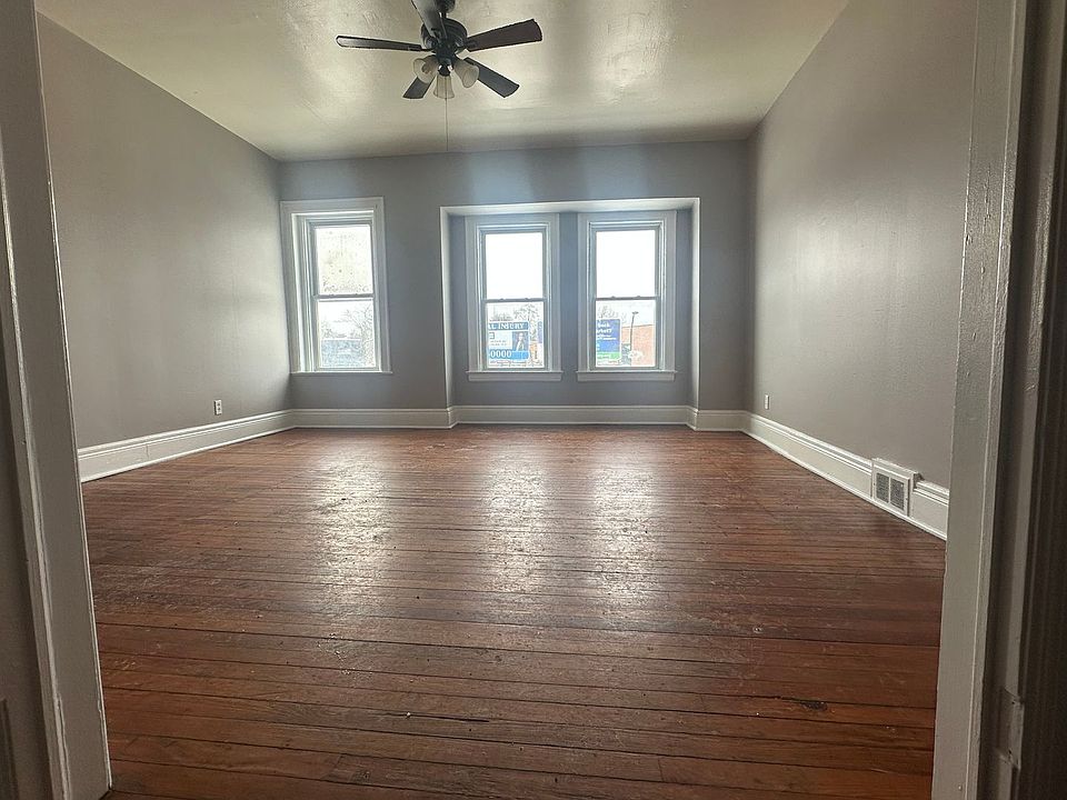1st image of 1711-1715 Main St #F