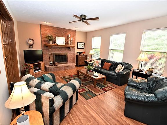 5th image of 6803 Grant Dr