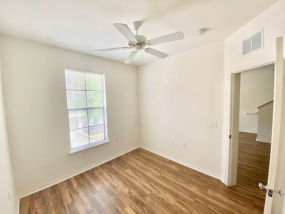 5th image of 6123 Metrowest Blvd Unit 112