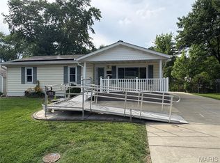 203 Greenfield Dr, Collinsville, IL 62234