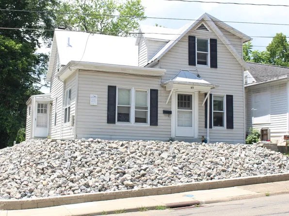 97 N Lancaster St, Athens, OH 45701