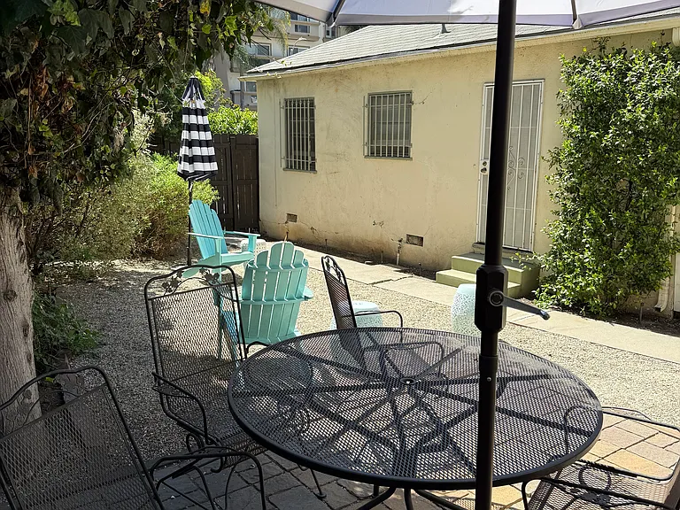 2101 Benecia Ave — Photo 3