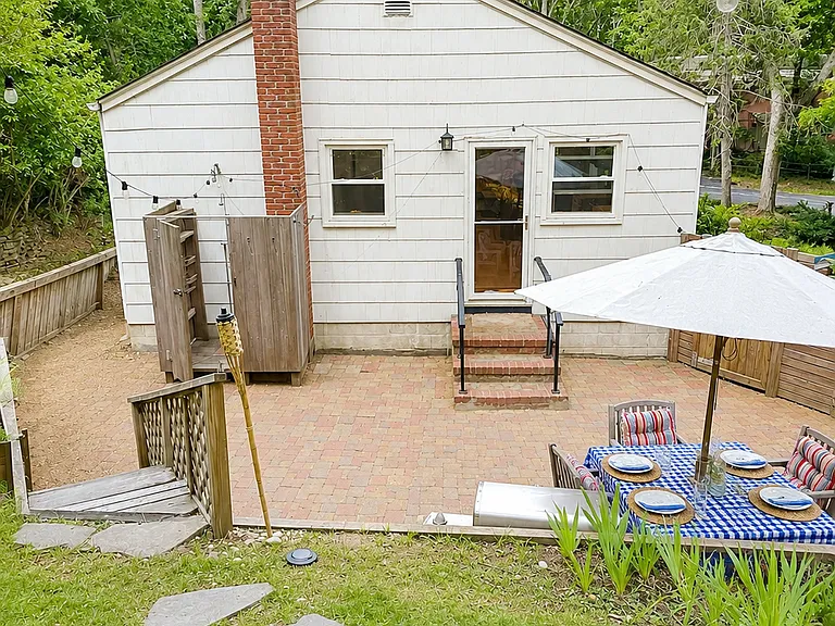 22 Long Beach Ln — Photo 15