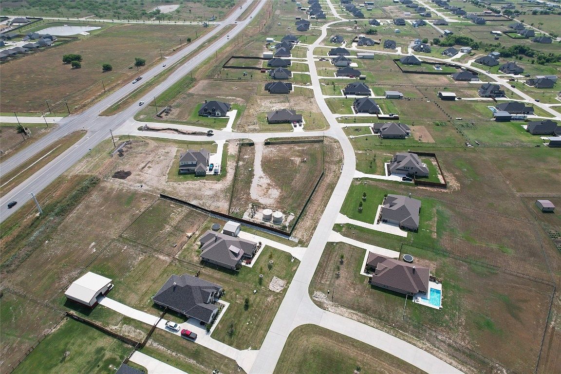 7601 Midway Ridge Trl, Ponder, TX 76259 Zillow