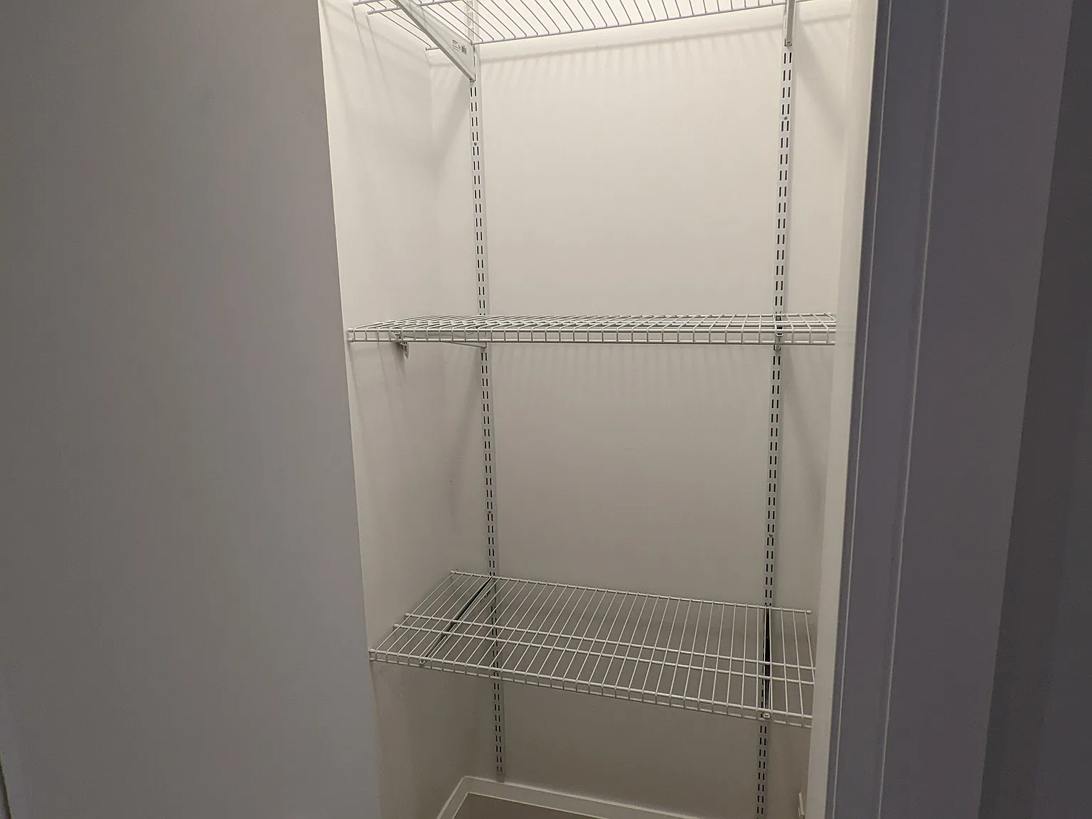 2 bed, 900 sqft, $3,300 — Photo 2