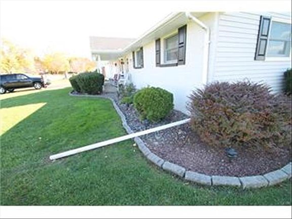 3rd image of 5559 Shawnee Dr