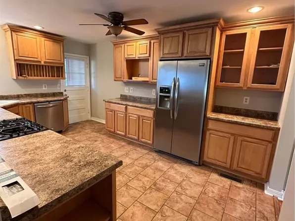 102 S Illinois St, Springfield, IL 62704