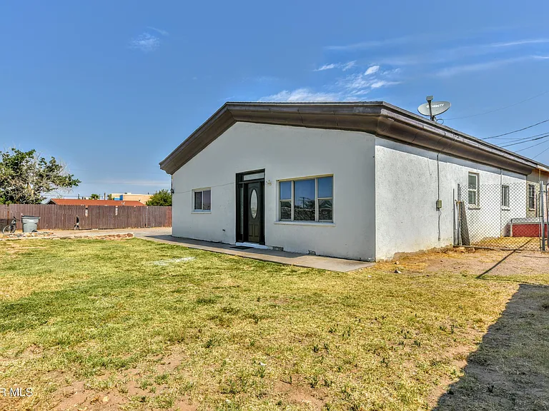 753 N Carolina Dr — Photo 38
