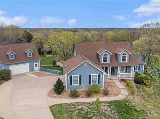 9875 Pin Oak Cir, De Soto, KS 66018