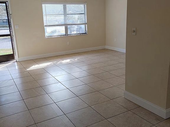 4th image of 4820 1st St N #1
