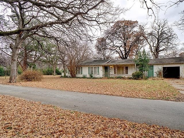 1st image of 1609 Cherry Ln
