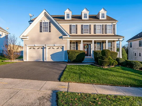 3 Fabiszewski Way, Parlin, NJ 08859