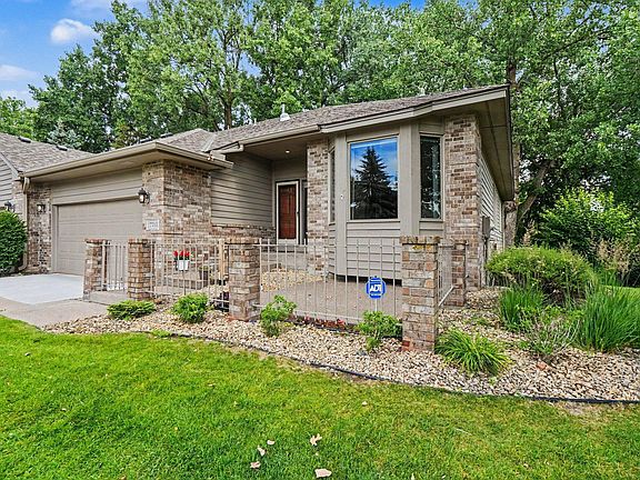 3rd image of 17703 Landmark Ct