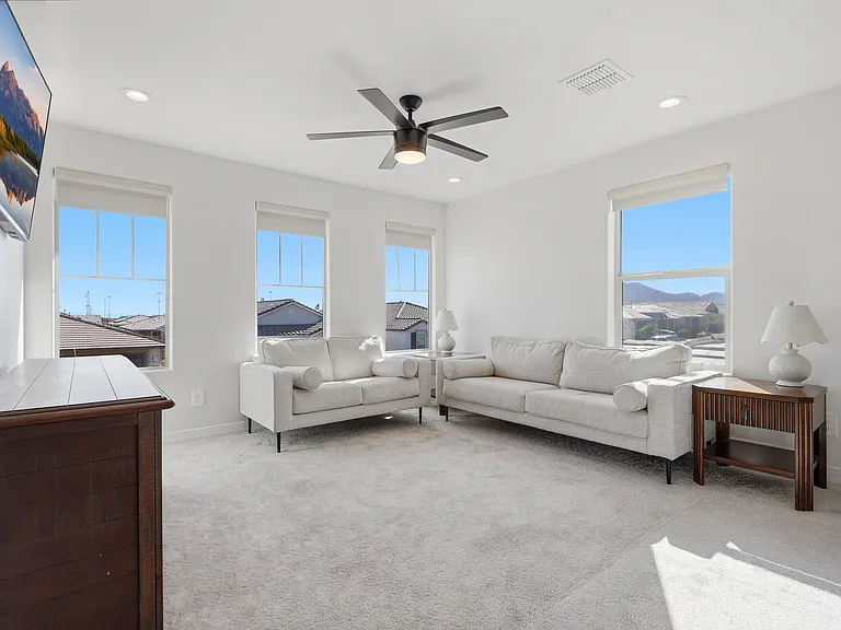20234 W Turney Ave — Photo 12