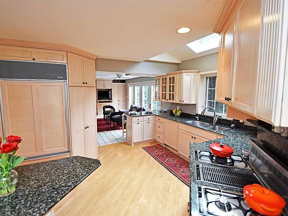 5th image of 6925 N Belmont Ln