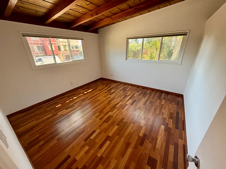 6833 Draper Ave — Photo 16