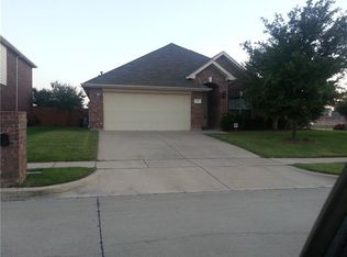 919 Fleetwood Cove Dr, Grand Prairie, TX 75052