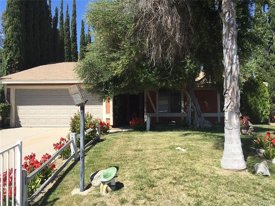 1st image of 6246 N Woodpine Ave