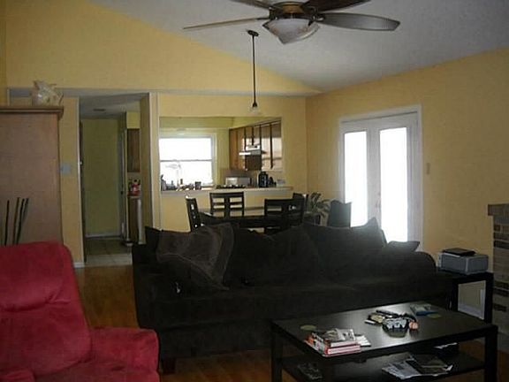 3rd image of 518 Harvest Hill St
