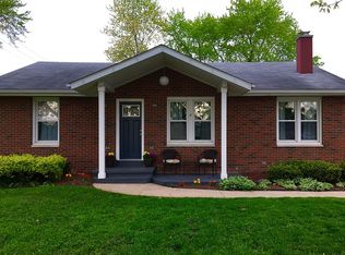 4 Lexington Dr, Fairview Heights, IL 62208