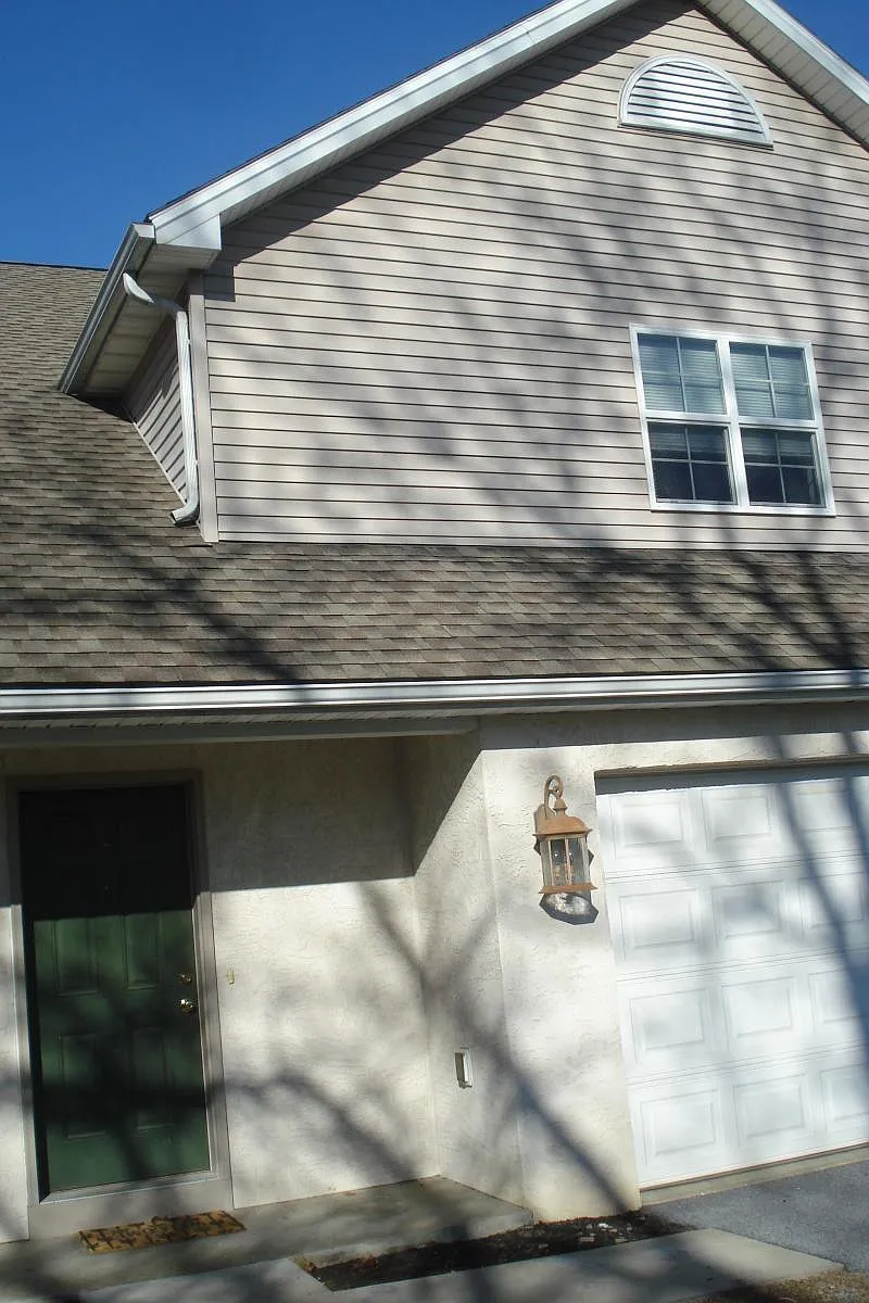 Building Photo - 101 Mitric Ln