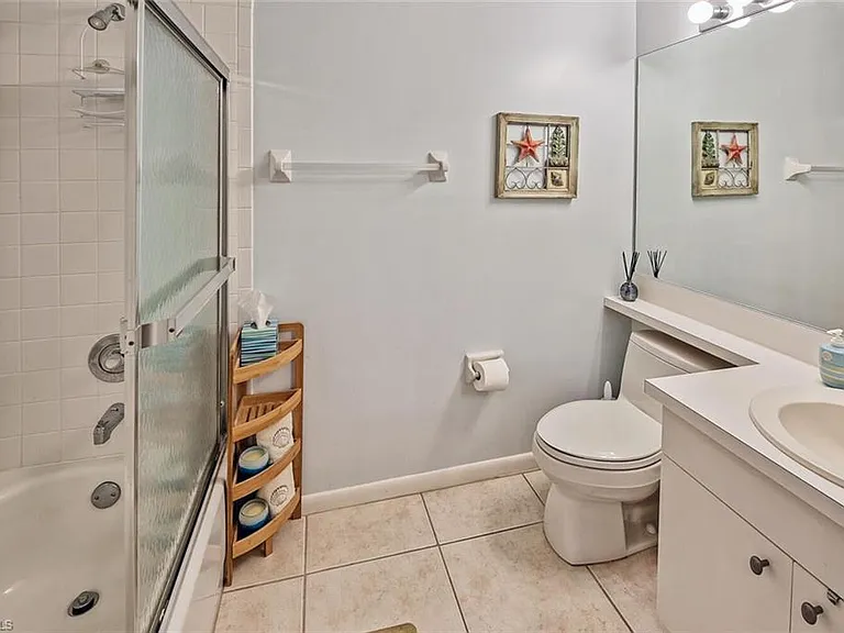 3728 Stone Way — Photo 15