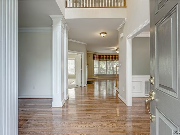 3rd image of 4517 Hickory Lake Ct
