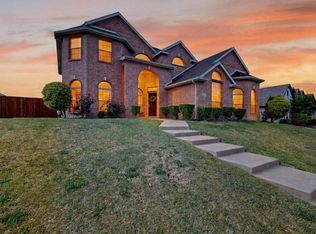 232 Wellington Dr, Desoto, TX 75115