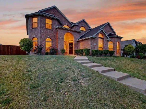 232 Wellington Dr, Desoto, TX 75115