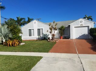 18734 Shauna Manor Dr, Boca Raton, FL 33496