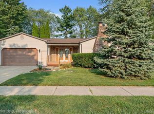 5315 Plymouth St, Sterling Heights, MI 48310