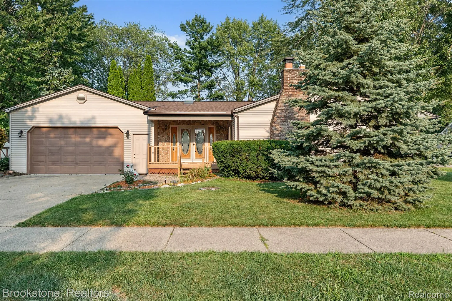 5315 Plymouth St photo 1