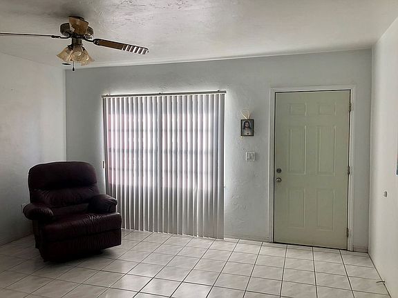 3rd image of 573 East Dr