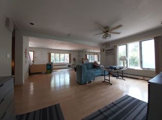 333 N Service Rd, Roslyn Heights, NY 11577