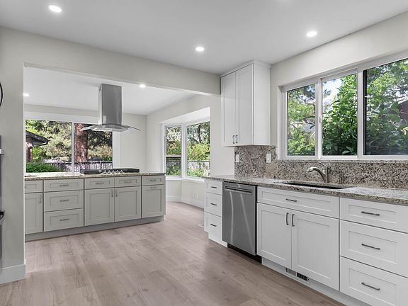 4th image of 8965 Quail Run Dr
